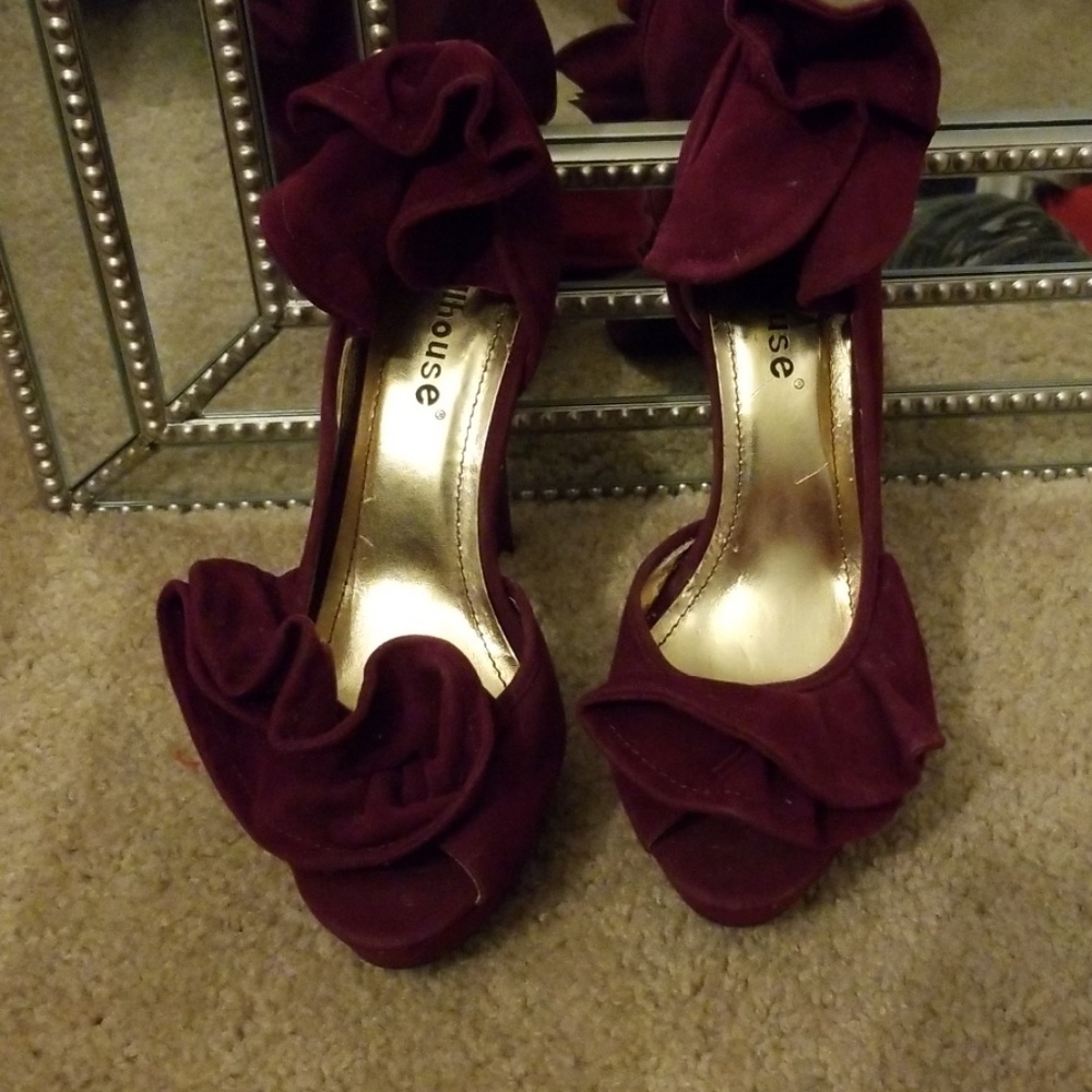 Plum platform high heel